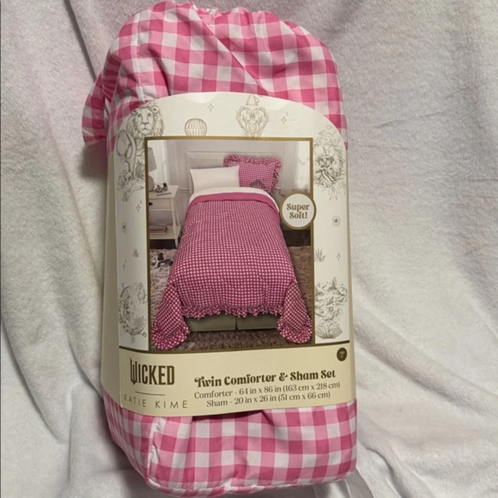 Wicked Pink Twin Comforter & Sham Set by Katie Kime
